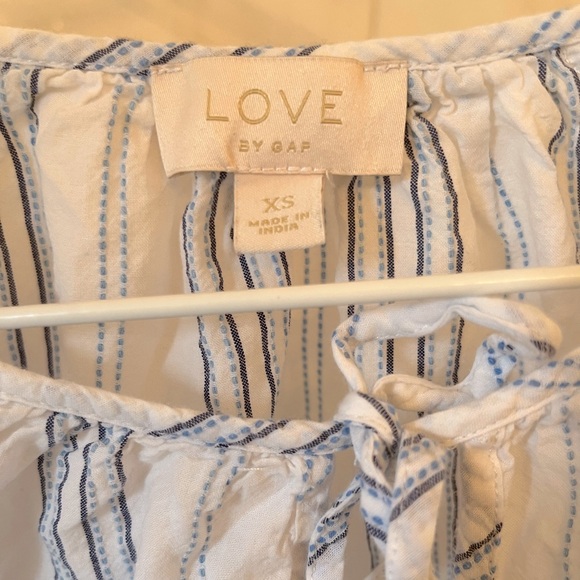 Gap women’s White and Blue Striped Top in size xs - Picture 8 of 9